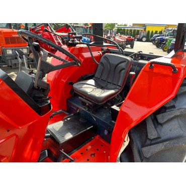 Kubota L1-455 Front