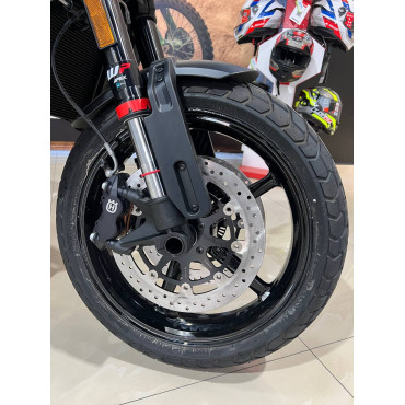 Мотоцикл Husqvarna Svartpilen 801