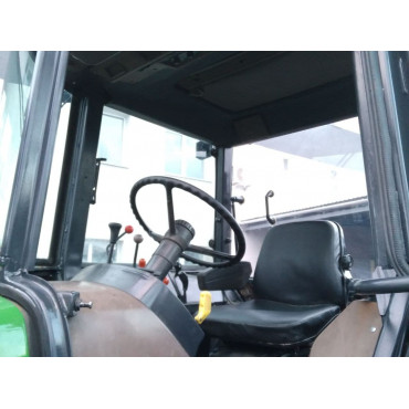 John Deere 2850