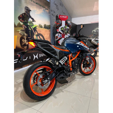 Мотоцикл KTM 390 DUKE