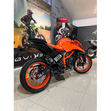 Мотоцикл KTM 390 DUKE