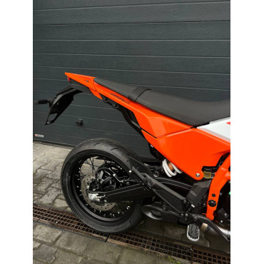 Мотоцикл KTM 390 SMC R