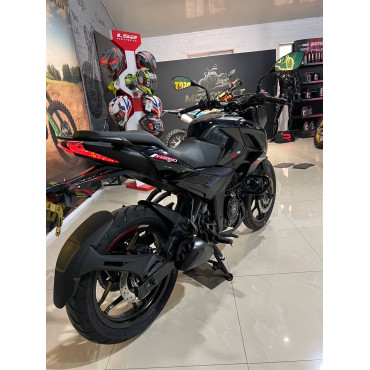 Мотоцикл BAJAJ Pulsar N250