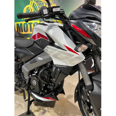 Мотоцикл BAJAJ Pulsar NS200