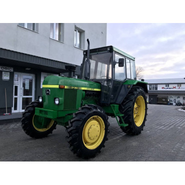 John Deere 3130